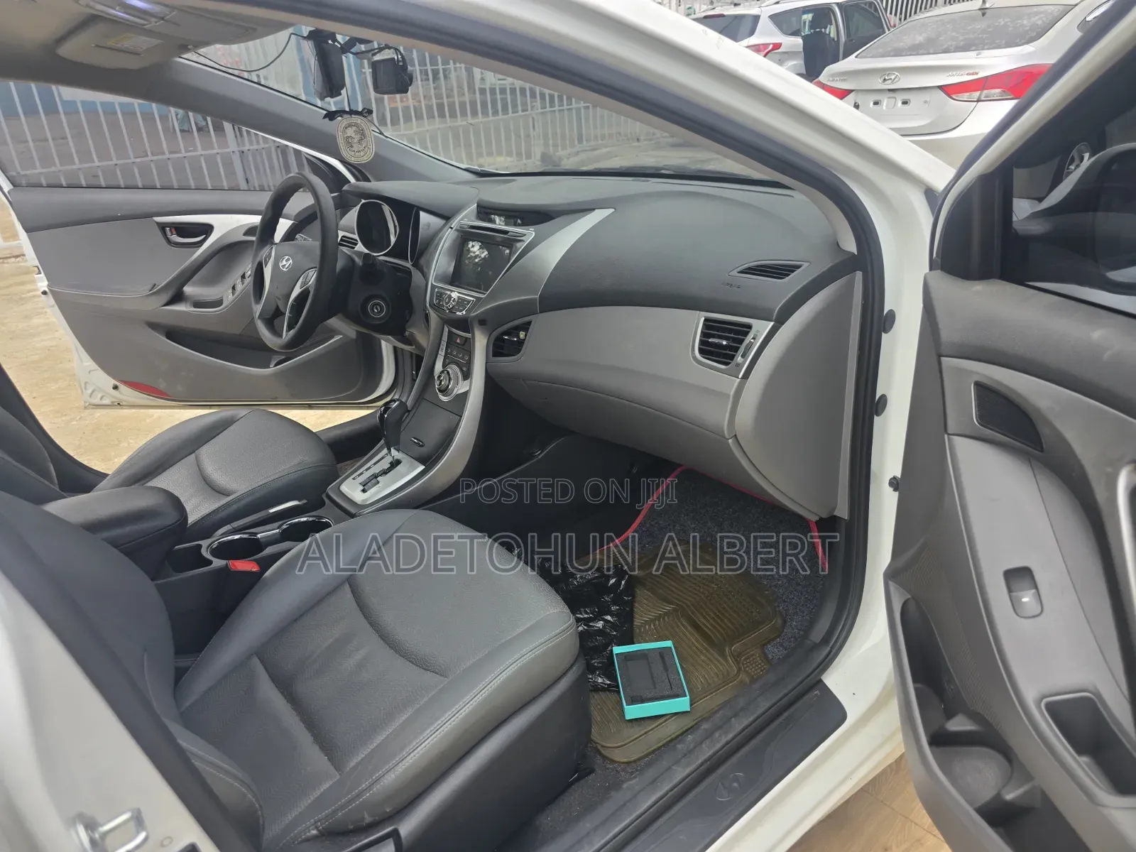 Hyundai Elantra 2010 Silver