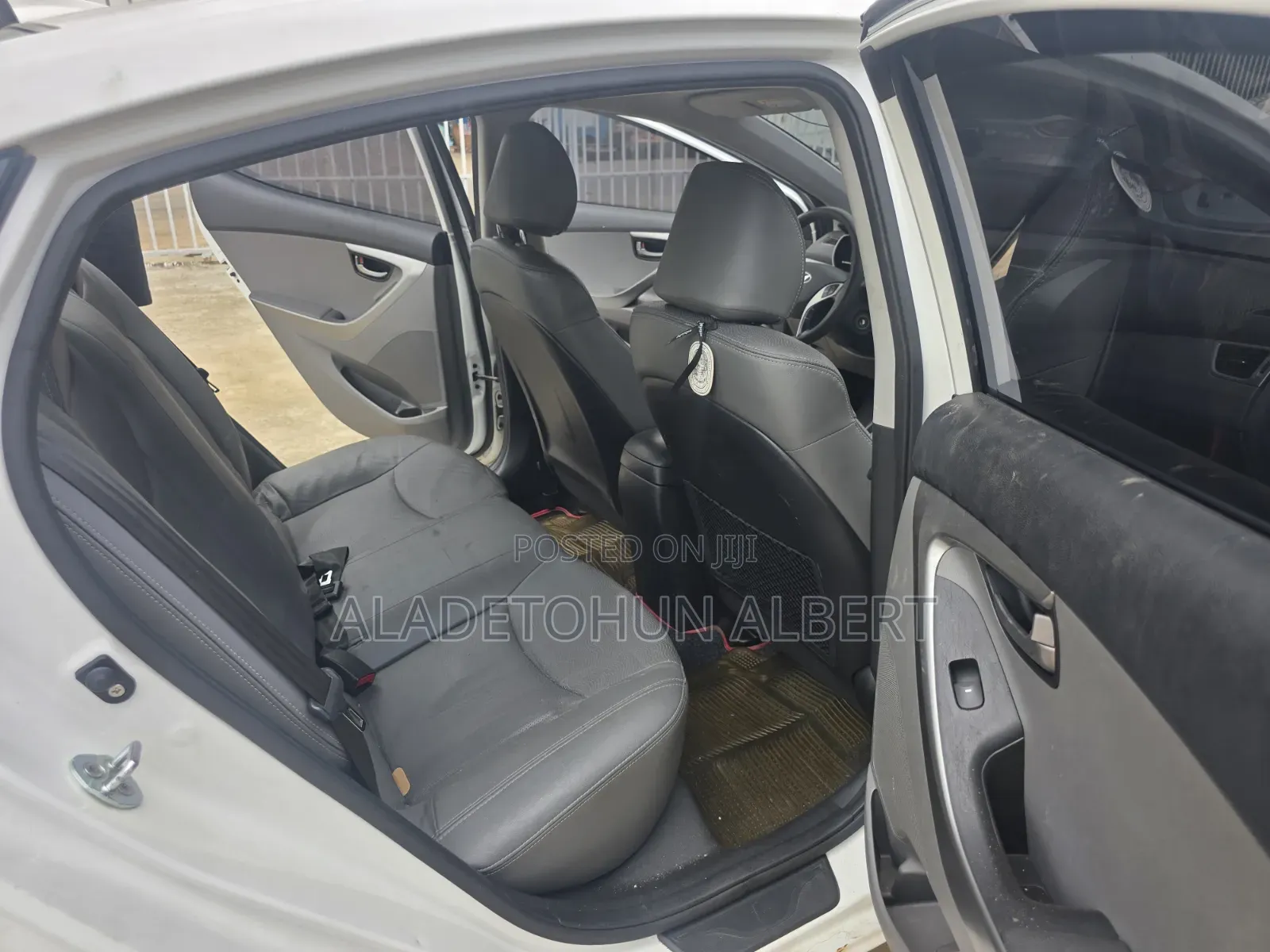 Hyundai Elantra 2010 Silver