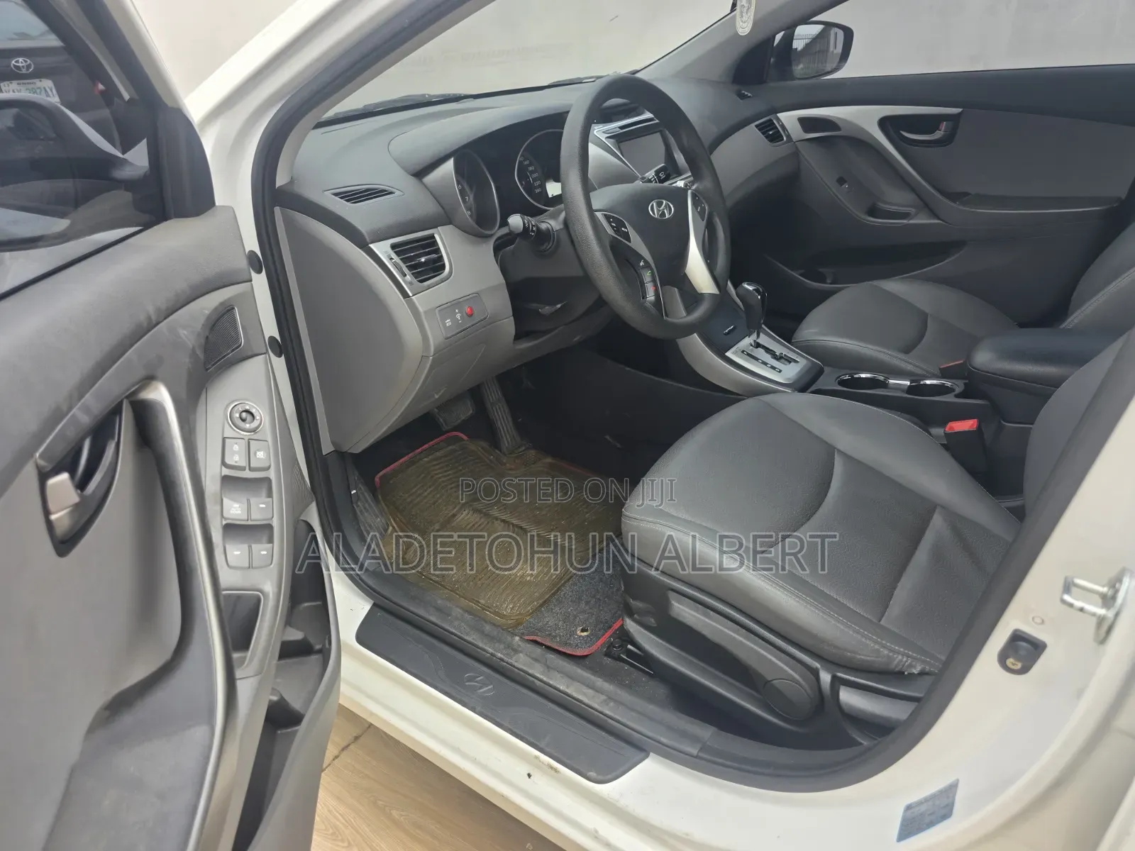 Hyundai Elantra 2010 Silver