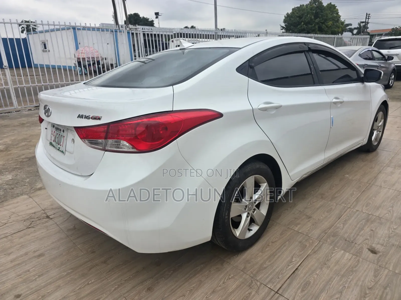 Hyundai Elantra 2010 Silver