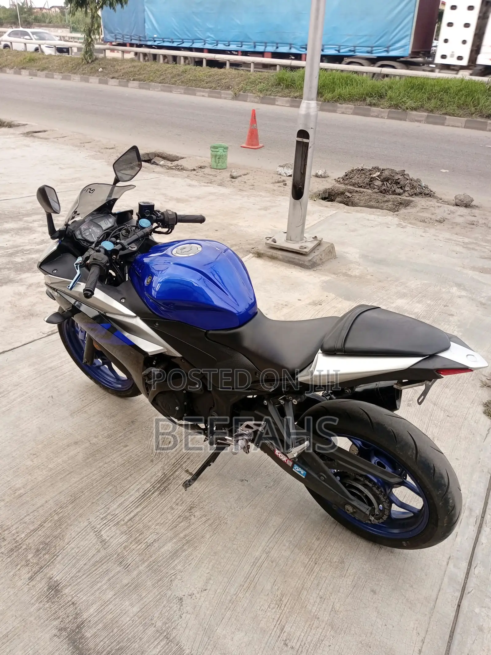 Yamaha R3 2018 Blue