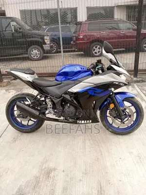 Yamaha R3 2018 Blue