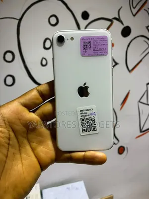 Apple iPhone SE 64 GB White