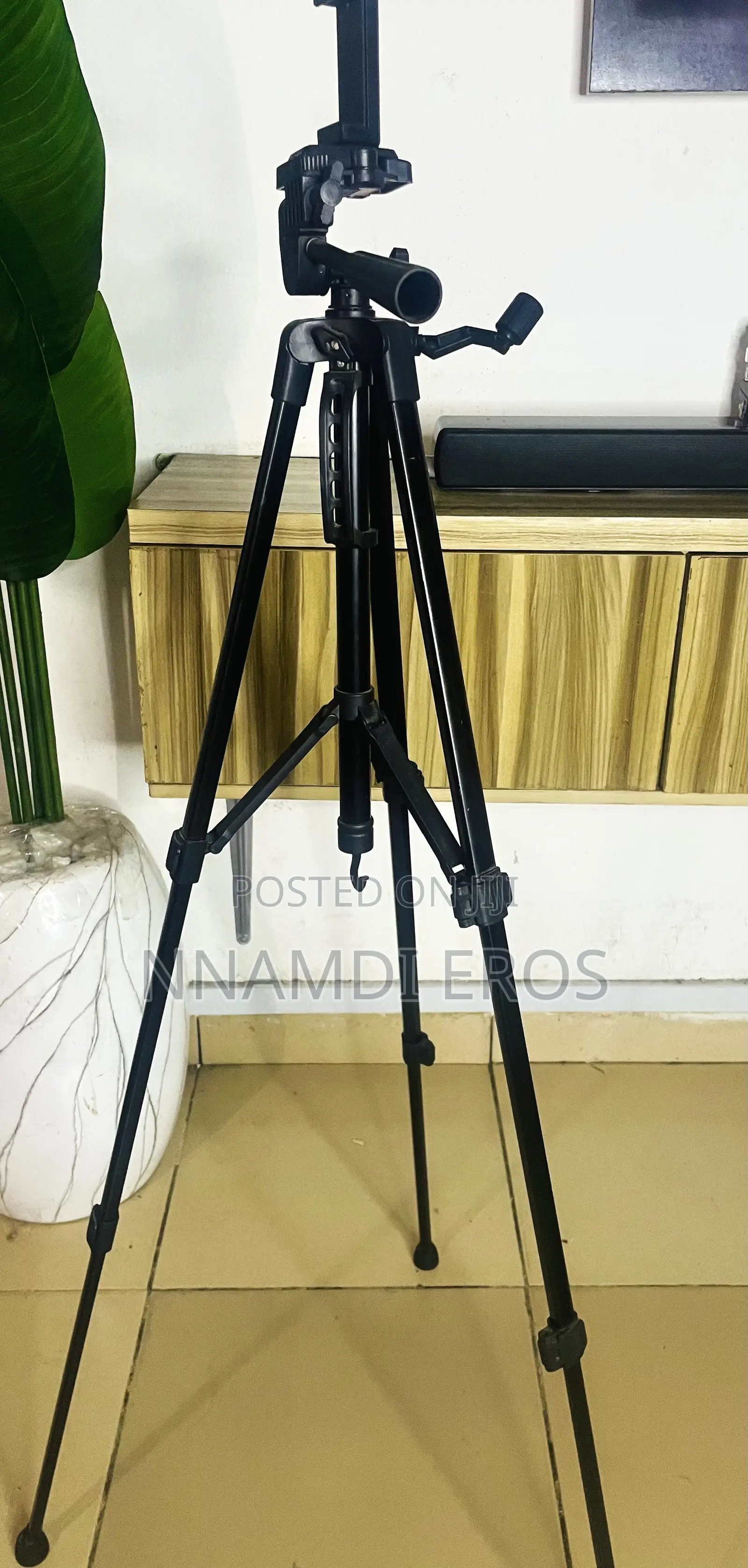 Medium Sized Tripod Stand for Phone Camera