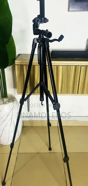 Medium Sized Tripod Stand for Phone Camera