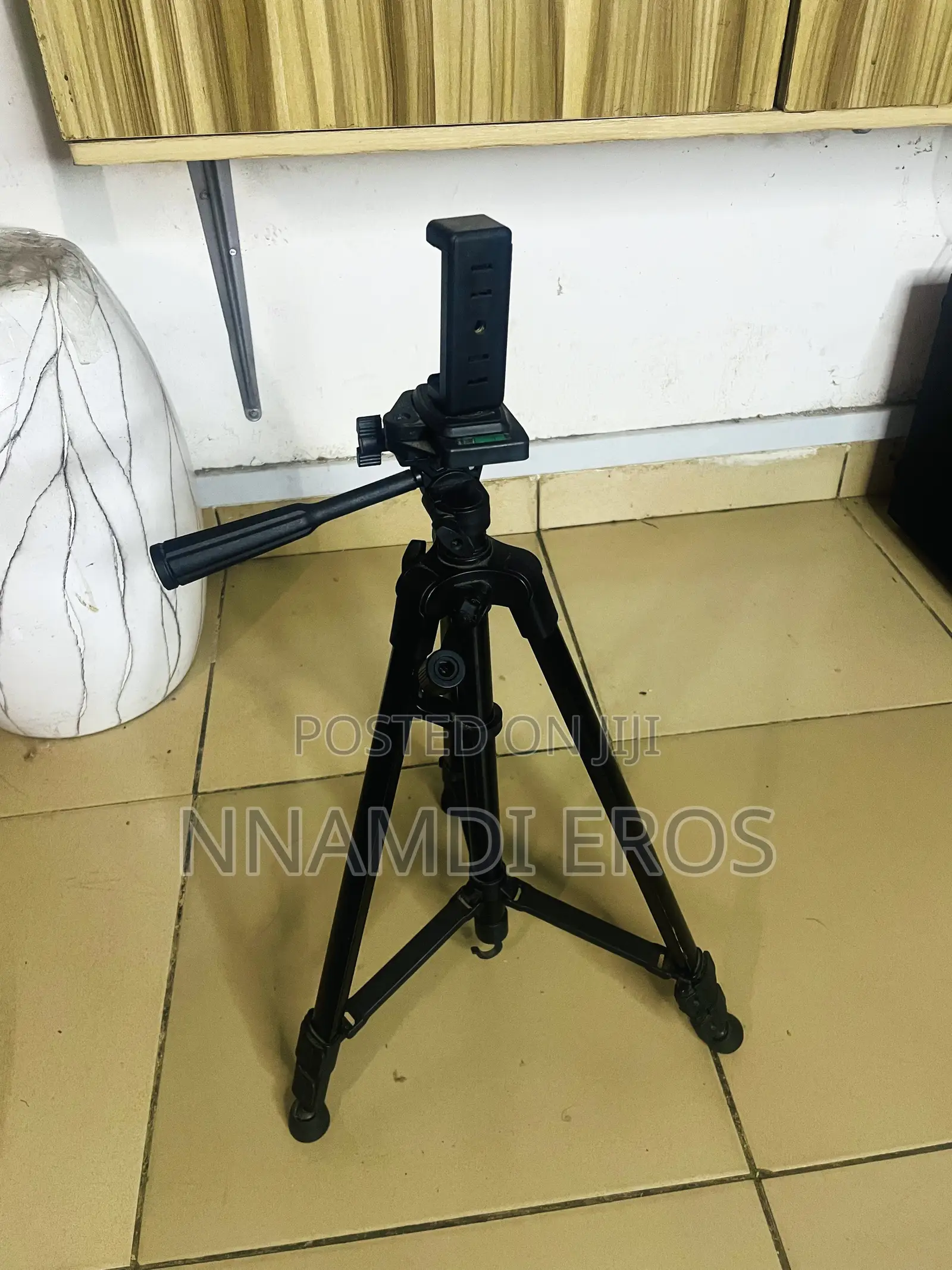 Medium Sized Tripod Stand for Phone Camera