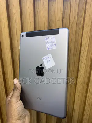 Apple iPad mini 4 64 GB Silver
