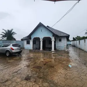 2bdrm Block of Flats in Akinyele for sale