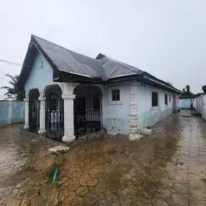 2bdrm Block of Flats in Akinyele for sale