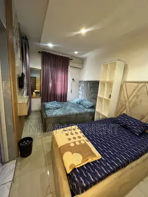 Girls House
