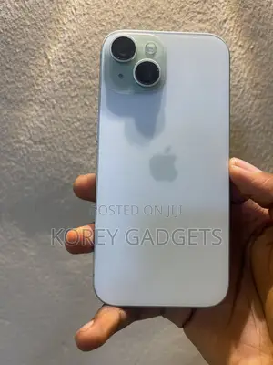Apple iPhone 15 128 GB Green