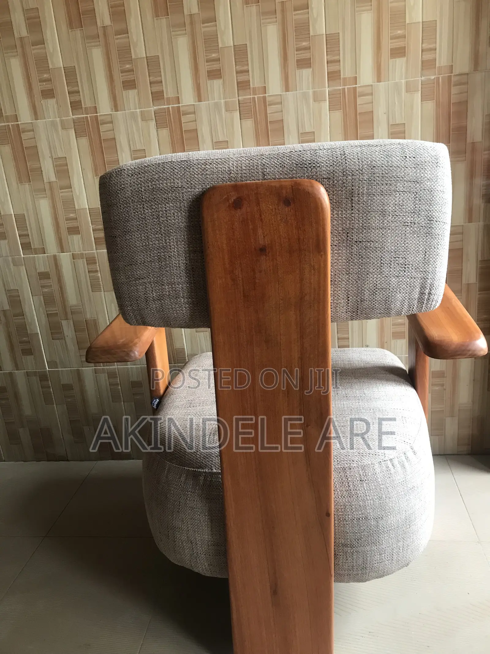 Single Chair