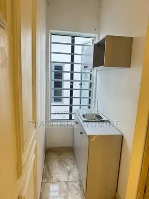 Mini Flat in Harris Drive Vgc for rent
