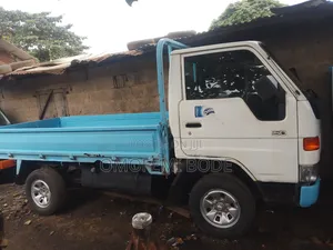 Toyota Dyna 150 First Body With Normal Bucket 3y Petrol Job