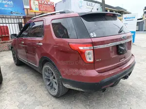 Ford Explorer 2012 Red