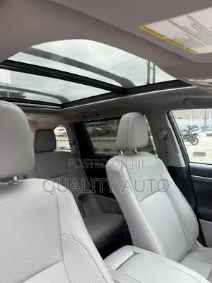 Toyota Highlander Limited Platinum 4x2 V6 (3.5L 6cyl 8A) 2018 White