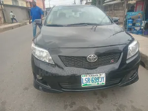 Toyota Corolla 2010 Black