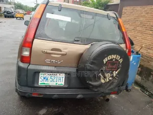 Honda CR-V 2004 Gold