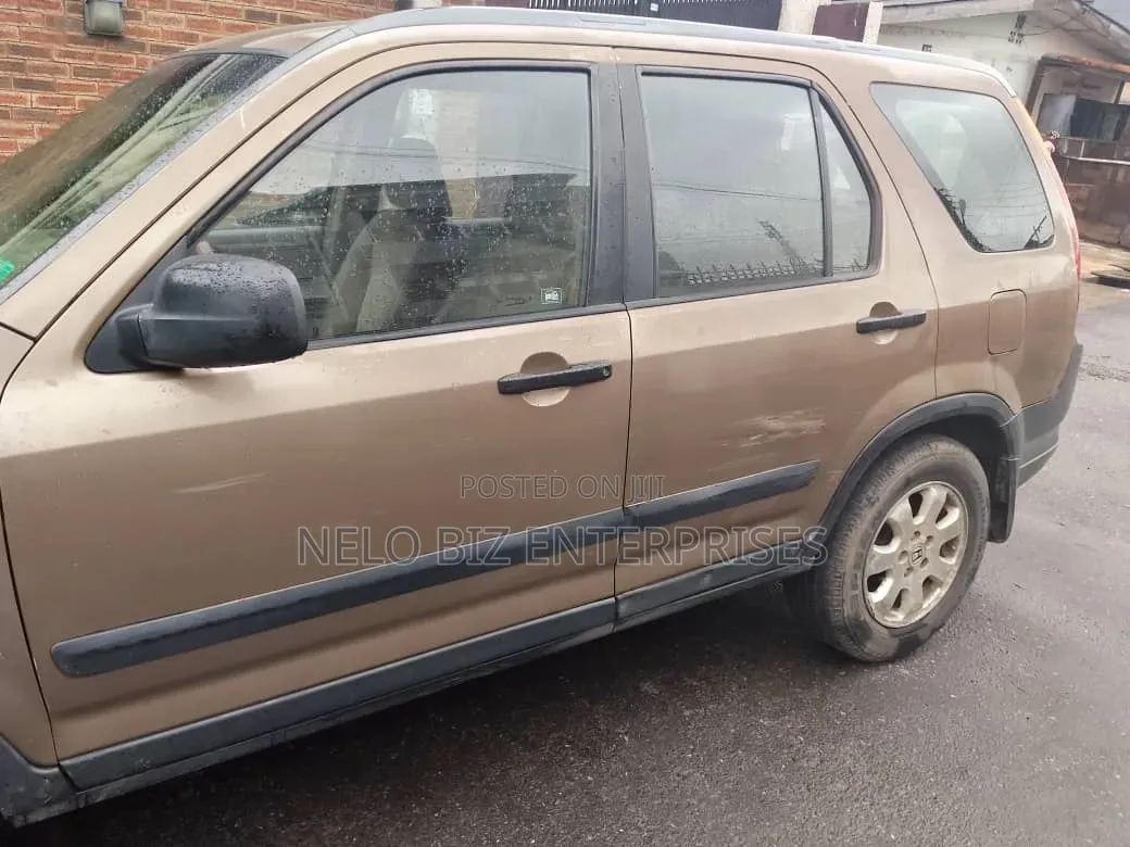 Honda CR-V 2004 Gold