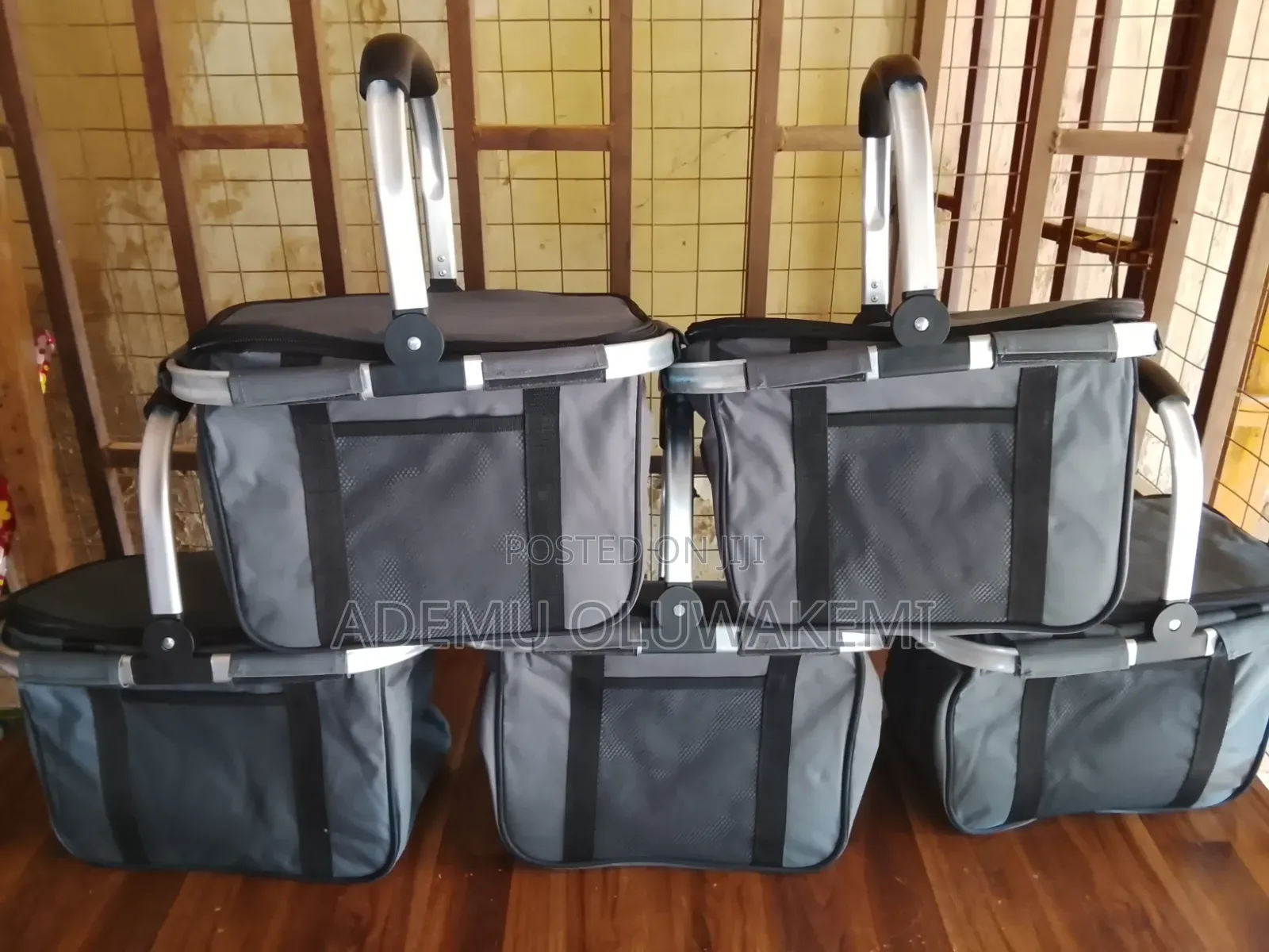 Brand New Maxi Insulated Lunchbox