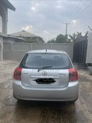 Toyota Corolla Sedan 2004 Silver