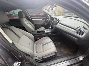 Honda Civic EX Hatchback 2018 Gray