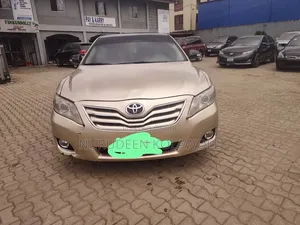Toyota Camry LE 4dr Sedan (2.4L 4cyl 5A) 2008 Gold