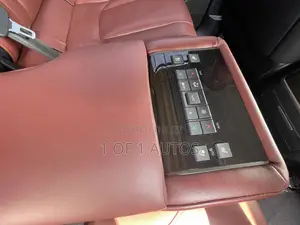 Lexus LX 570 (5 seats) AWD 2019 Black