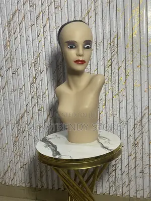 Mannequin Head