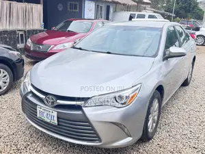 Toyota Camry LE 4dr Sedan (2.5L 4cyl 6A) 2017 Silver