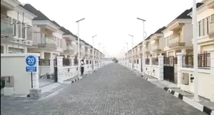 5bdrm Villa in GRA Phase 3 / Port-Harcourt for sale