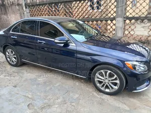 Mercedes-Benz C300 2016 Blue