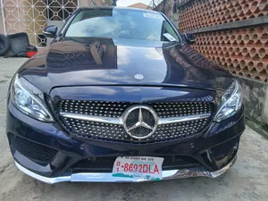 Mercedes-Benz C300 2016 Blue