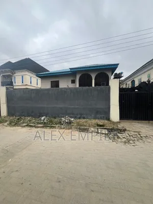 3bdrm Block of Flats in Ago Palace for sale