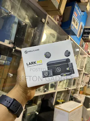 Hollyland Lark M2 Wireless Lavalier Microphone Combo