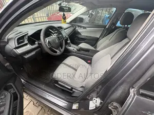 Honda Civic EX Hatchback 2018 Gray