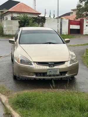 Honda Accord 2005 Gold