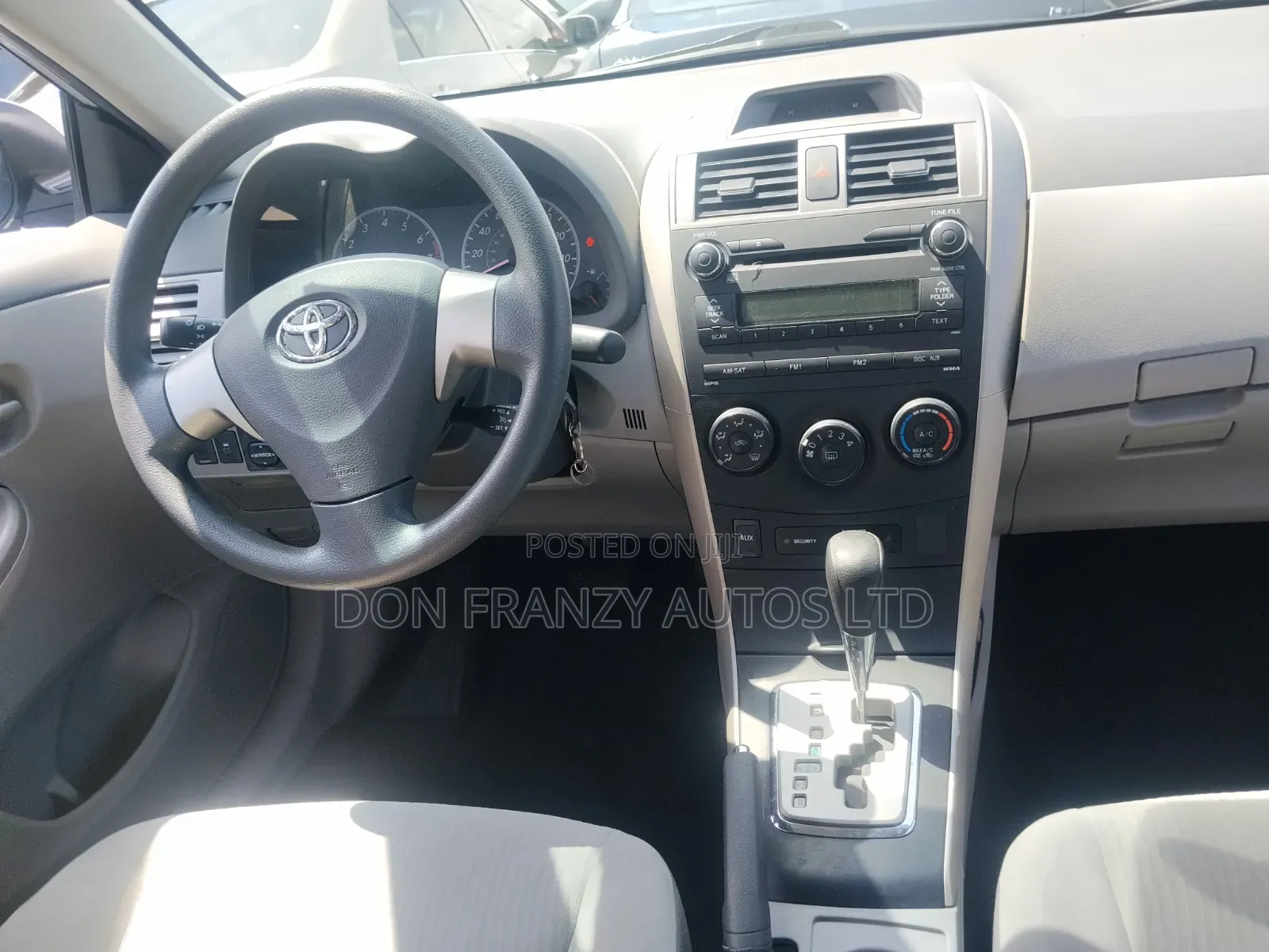Toyota Corolla 2010 Silver