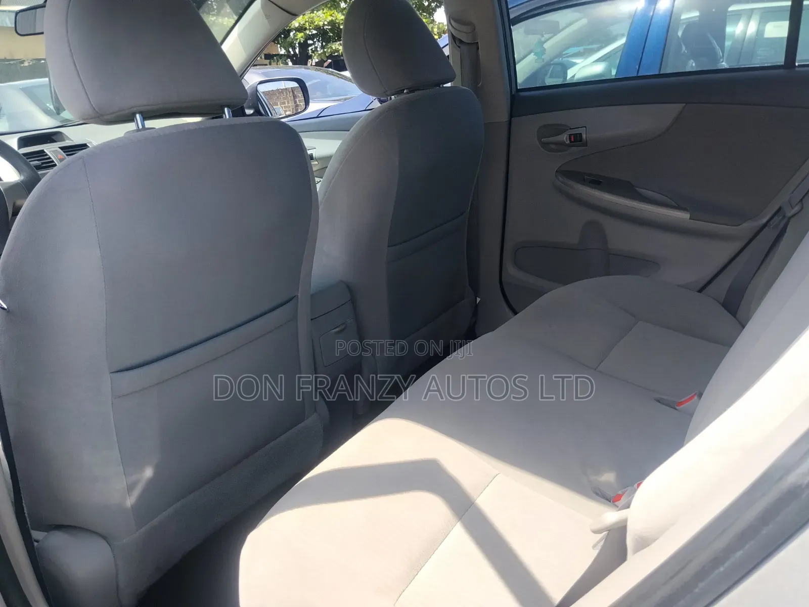 Toyota Corolla 2010 Silver