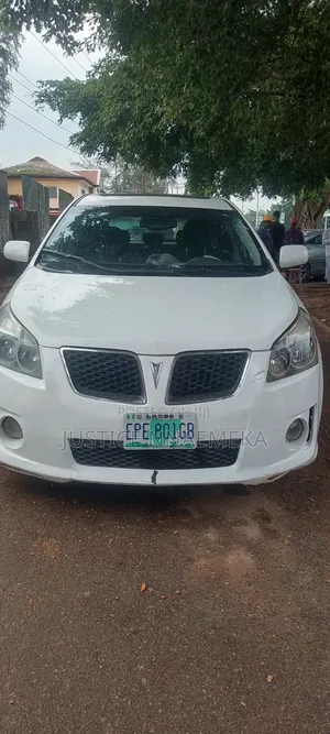 Pontiac Vibe 2010 White