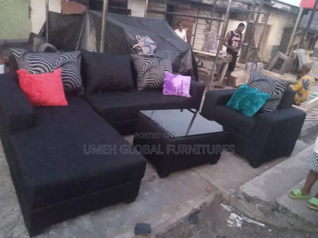 Quality L Shape With Center Table and Single