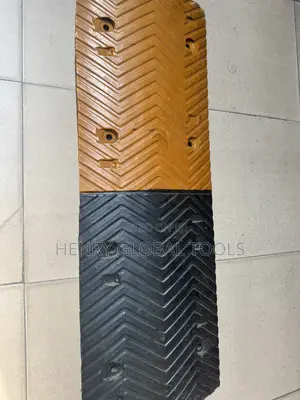 50mm Rubber Speed Bump / Road Hump Section,