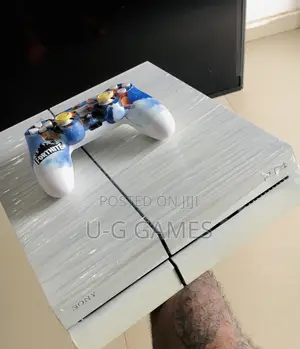 Clean PS4 10.0 _/5 Games Installed With One Pad