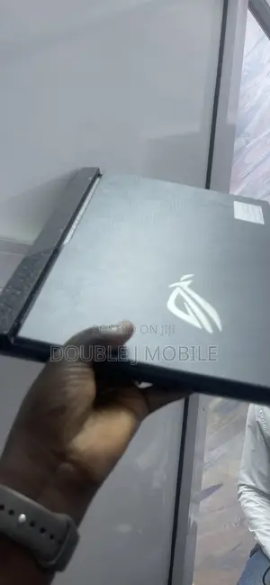 Laptop Asus ROG Strix G17 64GB AMD Ryzen 9 SSD 1T
