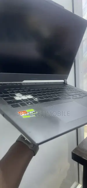 Laptop Asus ROG Strix G17 64GB AMD Ryzen 9 SSD 1T