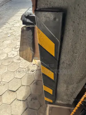 Heavy-Duty Rubber Corner Guard / Column Protector