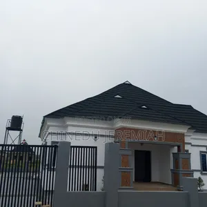 3bdrm Bungalow in Favour Estate, Obafemi-Owode for sale
