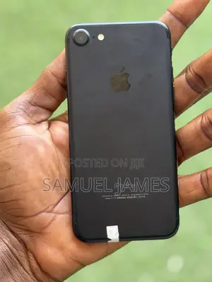 Apple iPhone 7 32 GB Black