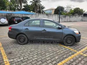 Toyota Yaris 2009 Gray