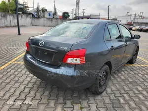Toyota Yaris 2009 Gray